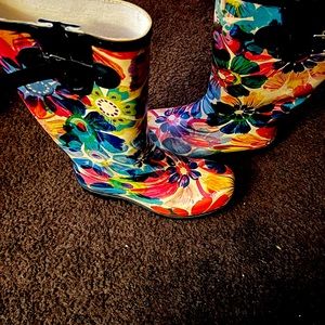 Womens size 10 multicolored rain boots